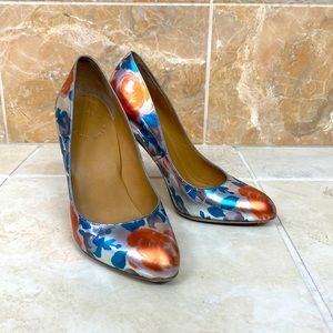 Marc Jacobs Metallic Flower Pumps